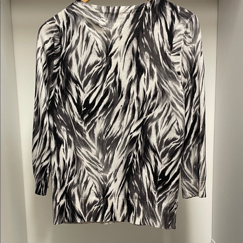 Talbots Black and White Pattern Button Front Card… - image 8